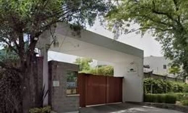 ¡¡Excelente Oportunidad!! Bonita casa con vigilancia las 24 hrs.
