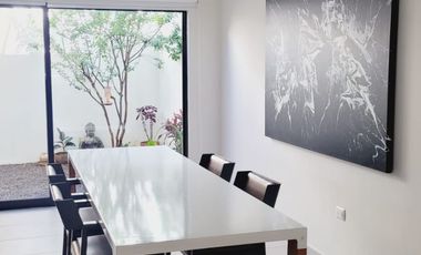 Hermosa Casa en Venta en Alva Residencial, Valle Imperial, Zapopan