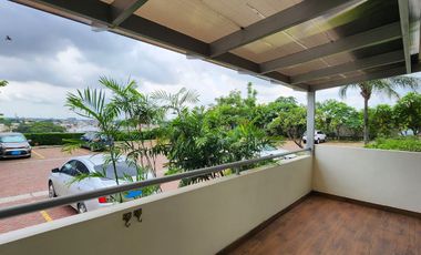 ¡Alquilo Departamento Totalmente Amoblado Planta Baja Con Terraza Privada!