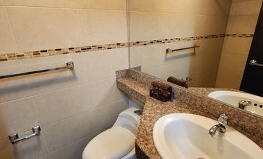 ¡Alquilo Departamento Totalmente Amoblado Planta Baja Con Terraza Privada!
