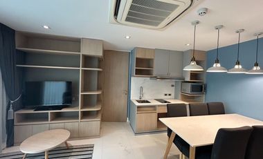 Prime Location! Luxuriously Furnished! Just a short walk to Emsphere, EmQuartier, and Benjasiri Park! For Sale: The Crest Sukhumvit 24 Condo