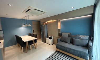 Prime Location! Luxuriously Furnished! Just a short walk to Emsphere, EmQuartier, and Benjasiri Park! For Sale: The Crest Sukhumvit 24 Condo