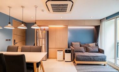 Prime Location! Luxuriously Furnished! Just a short walk to Emsphere, EmQuartier, and Benjasiri Park! For Sale: The Crest Sukhumvit 24 Condo