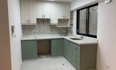 VENDO LINDO DUPLEX DE ESTRENO EN CALLE TRANQUILA EN SURCO ACABADO DE PRIMERA