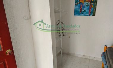 En Girardot, Cundinamarca en el barrio Santa Paula Vendemos hermosa casa esquinera de dos pisos con jacuzzi y amoblada.