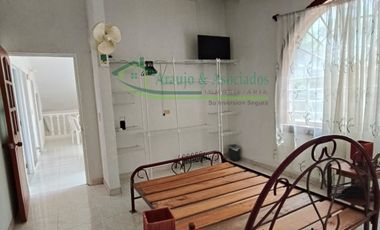 En Girardot, Cundinamarca en el barrio Santa Paula Vendemos hermosa casa esquinera de dos pisos con jacuzzi y amoblada.