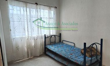 En Girardot, Cundinamarca en el barrio Santa Paula Vendemos hermosa casa esquinera de dos pisos con jacuzzi y amoblada.