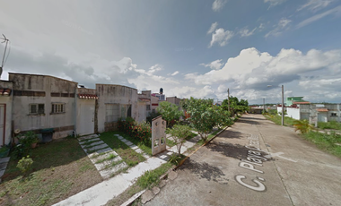 Casa en Calle Playa Chac Mool, Las Olas, Residencial Las Olas, Ver. ¡No créditos!