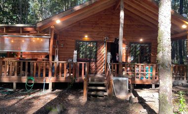 Casa orilla de río en Pucón