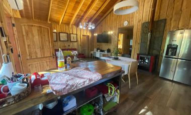 Casa orilla de río en Pucón