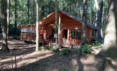 Casa orilla de río en Pucón