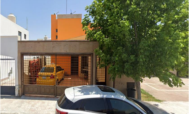 HERMOSA Y COMODA  CASA FAMILIAR