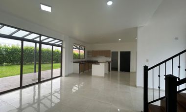 Casa en el Rancho San Fernando