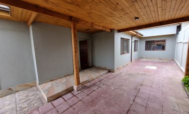 Oportunidad de linda Casa en Pasaje Cerrado en Avda Principal de Talagante, Bernardo O'Higgins 695, comuna de Talagante..