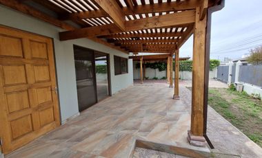 Oportunidad de linda Casa en Pasaje Cerrado en Avda Principal de Talagante, Bernardo O'Higgins 695, comuna de Talagante..