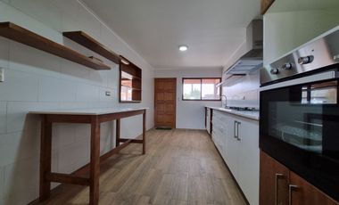 Oportunidad de linda Casa en Pasaje Cerrado en Avda Principal de Talagante, Bernardo O'Higgins 695, comuna de Talagante..