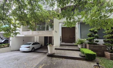 CASA EN VENTA EN PUERTA DE HIERRO