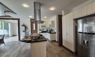 CASA EN VENTA EN PUERTA DE HIERRO
