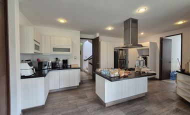 CASA EN VENTA EN PUERTA DE HIERRO