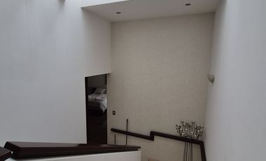 CASA EN VENTA EN PUERTA DE HIERRO