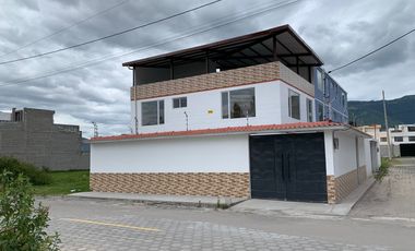 Venta casa El Ejido Caranqui Ibarra Imbabura