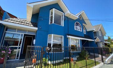 Hermosa casa en venta de 2 pisos y 166,27m² en Puerto Montt