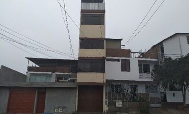 Se Vende Casa de 4 Pisos + Azotea en Villa Maria del Triunfo