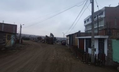 ¡EN VENTA! Casa de 4 pisos cerca al Parque Cultural Bicentenario - Ventanilla