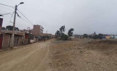 ¡EN VENTA! Casa de 4 pisos cerca al Parque Cultural Bicentenario - Ventanilla