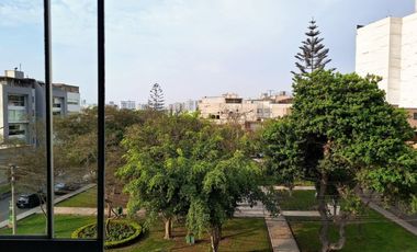 ¡VENTA DEPARTAMENTO FRENTE PARQUE LÍMITE CON CHACARILLA!