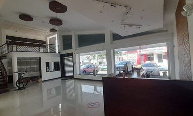 Local comercial en venta, sector Urdesa Centrar