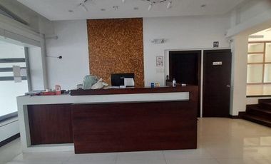 Local comercial en venta, sector Urdesa Centrar