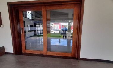 Local comercial en venta, sector Urdesa Centrar