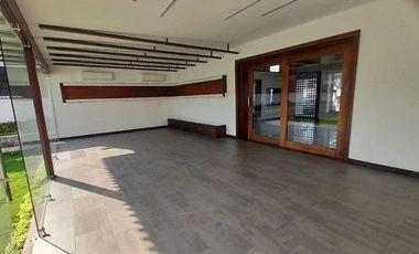 Local comercial en venta, sector Urdesa Centrar