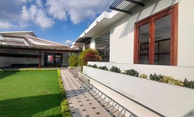 Local comercial en venta, sector Urdesa Centrar