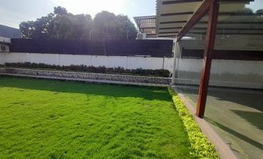 Local comercial en venta, sector Urdesa Centrar