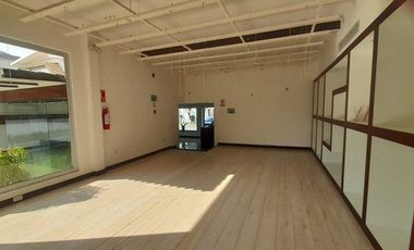 Local comercial en venta, sector Urdesa Centrar