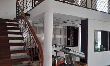 Local comercial en venta, sector Urdesa Centrar