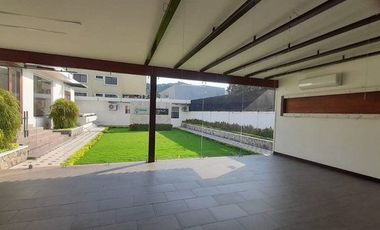Local comercial en venta, sector Urdesa Centrar