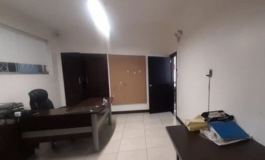 Local comercial en venta, sector Urdesa Centrar
