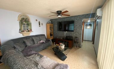 CASA EN VENTA EN JARDINES DE LA PAZ