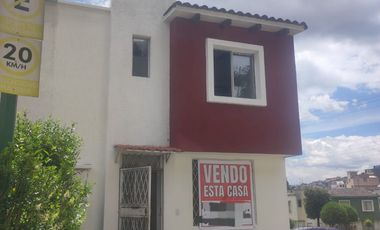 CASA ESQUINERA - SECTOR MONJAS DESVÍO
