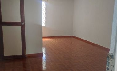 CASA ESQUINERA - SECTOR MONJAS DESVÍO