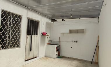 CASA ESQUINERA - SECTOR MONJAS DESVÍO