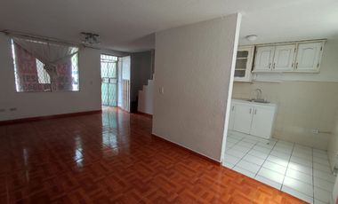 CASA ESQUINERA - SECTOR MONJAS DESVÍO