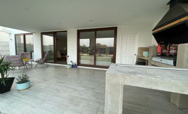 Arriendo La Ñipa, 3d 3b, Piscina Y Quincho, Casa Casi Nueva