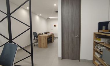 Venta de oficina en Castropol, Poblado