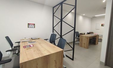 Venta de oficina en Castropol, Poblado
