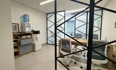 Venta de oficina en Castropol, Poblado