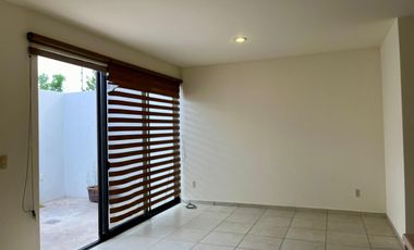 Casa en renta dentro de coto en Las Grullas residencial, zona Sur, Tlajomulco de Zuñiga, Jalisco